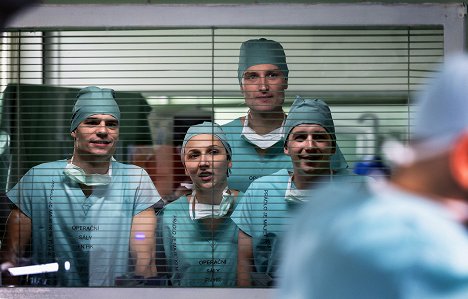 Filip Březina, Jindřiška Dudziaková, Václav Werner Kraus, Mark Kristián Hochman - Smysl pro tumor - Epizoda 1 - Filmfotos