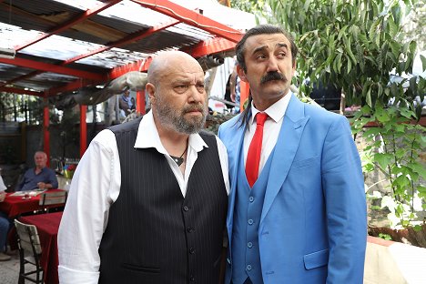 Ahmet Mümtaz Taylan, Necip Memili - Arap Kadri ve Tarzan - De la película