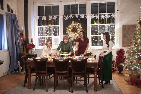 Maya Misaljevic, Marcia Bennett, Cory Lee, Erin Agostino - Karácsonyi Karnevál - Filmfotók
