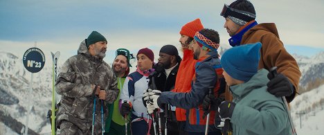 Moussa Maaskri, Walid Ben Amar, Kader Bueno, Charly Nyobe, Ichem Bougheraba, Arriles Amrani, Lahcène Amari - Les Segpa au ski - Photos