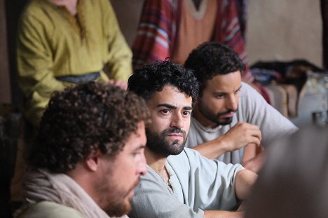 Giavani Cairo, Alaa Safi - Los elegidos - De dos en dos - De la película