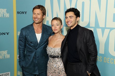 The New York Premiere of Sony Pictures’ ANYONE BUT YOU at the AMC Lincoln Square. - Glen Powell, Sydney Sweeney, Darren Barnet - Miluje ma, nemiluje ma - Z akcií