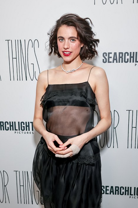 The Searchlight Pictures “Poor Things” New York Premiere at the DGA Theater on Dec 6, 2023 in New York, NY, USA - Margaret Qualley - Biedne istoty - Z imprez