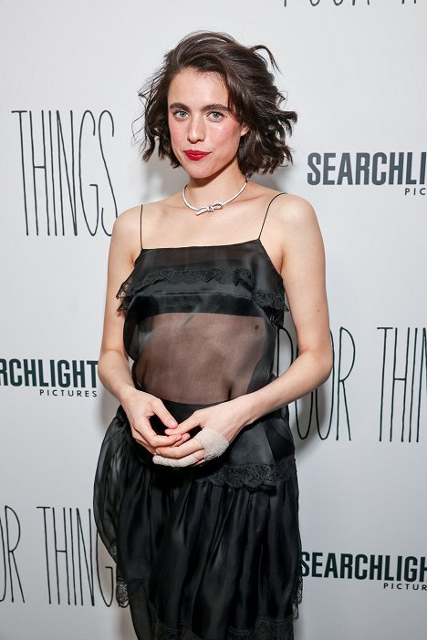 The Searchlight Pictures “Poor Things” New York Premiere at the DGA Theater on Dec 6, 2023 in New York, NY, USA - Margaret Qualley - Pobres criaturas - Eventos
