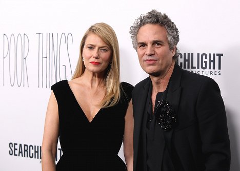 The Searchlight Pictures “Poor Things” New York Premiere at the DGA Theater on Dec 6, 2023 in New York, NY, USA - Sunrise Coigney, Mark Ruffalo - Pobres Criaturas - De eventos