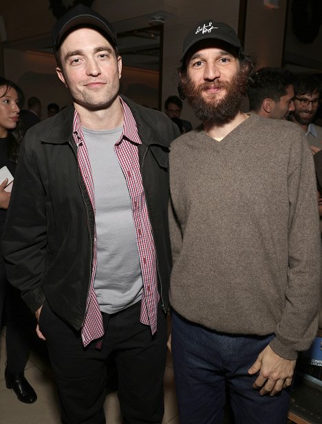 The Searchlight Pictures “Poor Things” New York Premiere at the DGA Theater on Dec 6, 2023 in New York, NY, USA - Robert Pattinson, Josh Safdie - Biedne istoty - Z imprez