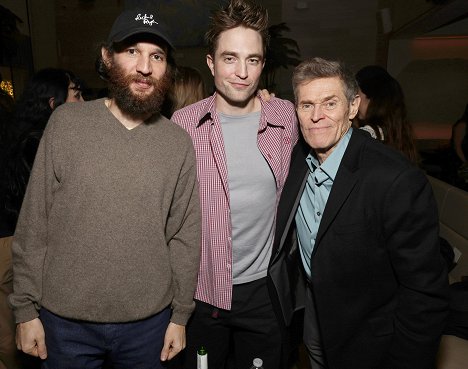 The Searchlight Pictures “Poor Things” New York Premiere at the DGA Theater on Dec 6, 2023 in New York, NY, USA - Josh Safdie, Robert Pattinson, Willem Dafoe - Pobres criaturas - Eventos
