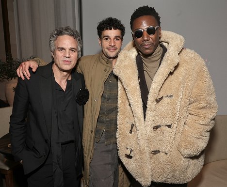 The Searchlight Pictures “Poor Things” New York Premiere at the DGA Theater on Dec 6, 2023 in New York, NY, USA - Mark Ruffalo, Christopher Abbott, Jerrod Carmichael - Chudiatko - Z akcií