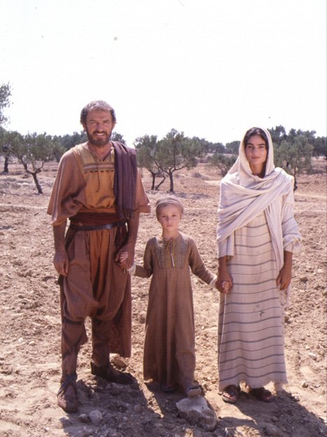 Bekim Fehmiu, Matteo Bellina, María del Carmen San Martín - Egy gyermek, akit Jézusnak hívtak - Promóció fotók