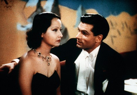 Merle Oberon, Laurence Olivier - The Divorce of Lady X - Z filmu