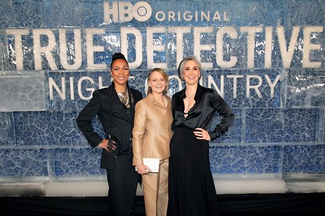"True Detective: Night Country" Premiere Event at Paramount Pictures Studios on January 09, 2024 in Hollywood, California. - Kali Reis, Jodie Foster, Issa López