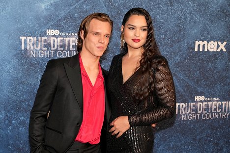 "True Detective: Night Country" Premiere Event at Paramount Pictures Studios on January 09, 2024 in Hollywood, California. - Finn Bennett, Anna Lambe - True Detective - Night Country - Events