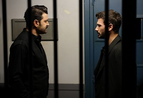 Deniz Can Aktaş - Hudutsuz Sevda - Episode 15 - De la película