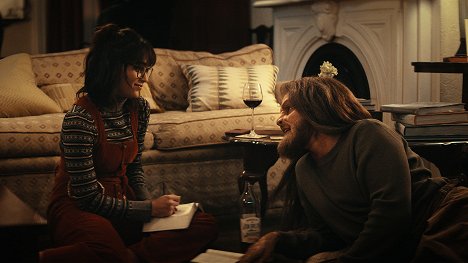 Melissa Barrera, Tommy Dewey - Your Monster - Filmfotos