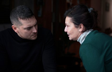 Çağatay Ulusoy, Laçin Ceylan - Gaddar - Episode 1 - Kuvat elokuvasta