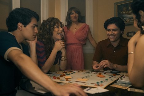 Orlando Pineda, Paulina Dávila, Karol G, Jose Velazquez - Griselda - Motín - De la película