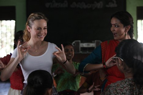 Brie Larson, Lakshmi Manchu - Basmati Blues - De la película