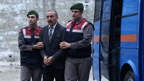 Yilmaz Erdogan - İnci Taneleri - Episode 1 - Photos