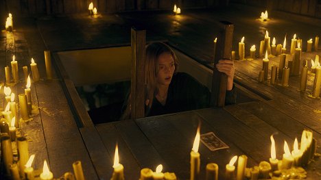 Larsen Thompson - Tarot: Karta śmierci - Z filmu