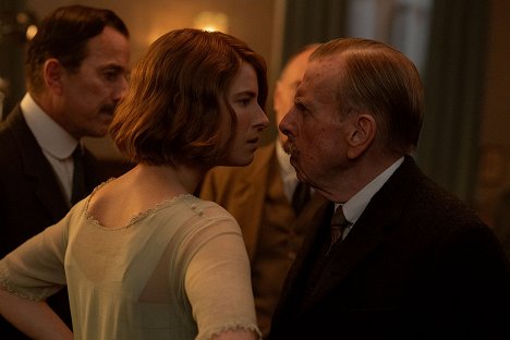 Jessie Buckley, Timothy Spall - Wicked Little Letters - Photos