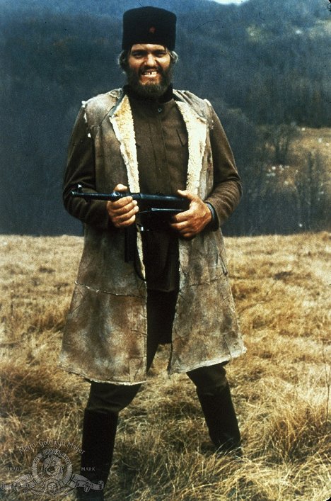 Richard Kiel - Der wilde Haufen von Navarone - Filmfotos