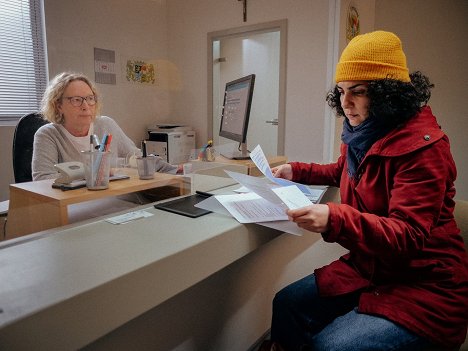 Carine Huber, Baharak Abdolifard - Shahid - De la película