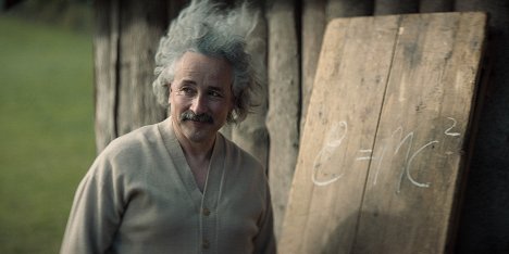 Aidan McArdle - Einstein and the Bomb - Filmfotos