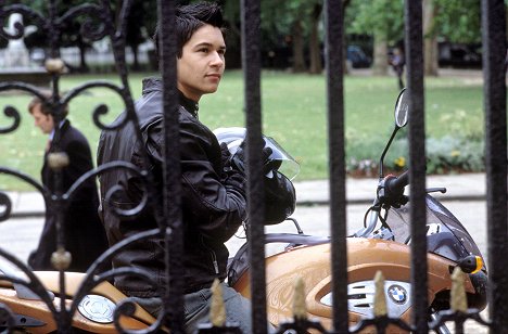 Oliver James - What a Girl Wants - Photos