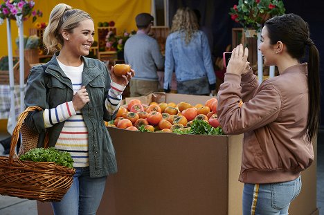 Natalie Hall, Olivia Steele-Falconer - S láskou na tanieri - Z filmu