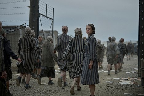 Anna Próchniak - The Tattooist of Auschwitz - Episode 5 - Do filme