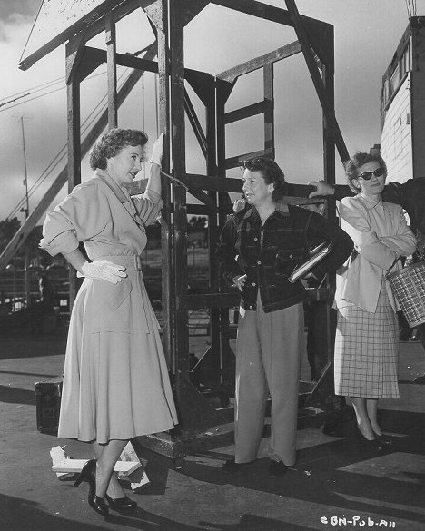 Barbara Stanwyck, Harriet Parsons - Clash by Night - Making of