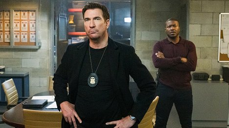 Dylan McDermott - FBI: Most Wanted - Footsteps - Photos