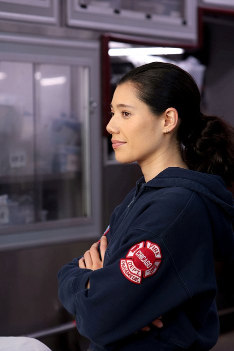 Hanako Greensmith - Chicago Fire - Barely Gone - De la película