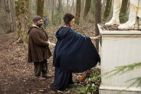 Lee Arenberg, Keegan Connor Tracy - Once Upon a Time - Homecoming - Photos