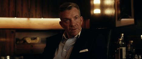 Max Beesley - The Gentlemen: La serie - Cualquier eventualidad - De la película