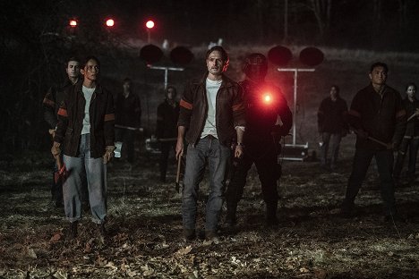 Lesley-Ann Brandt, Andrew Lincoln - The Walking Dead: The Ones Who Live - Years - Photos