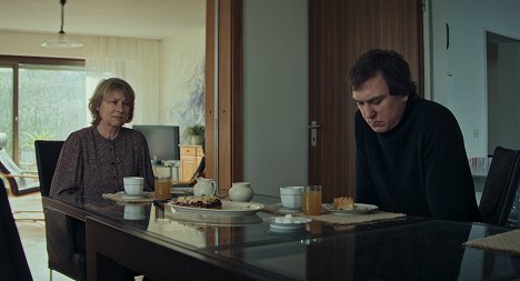 Corinna Harfouch, Lars Eidinger - Sterben - Film