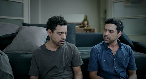 Edgar Morais, Rafael Morais - A Cup of Coffee and New Shoes On - Filmfotók