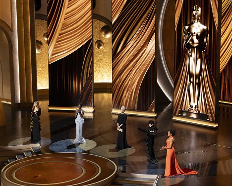 Mary Steenburgen, Lupita Nyong'o, Jamie Lee Curtis, Rita Moreno, Regina King - Oscar 2024 - Die Academy Awards - Live aus L.A. - Filmfotos