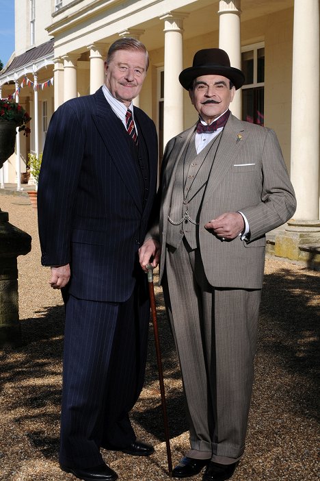 Martin Jarvis, David Suchet - Agatha Christie's Poirot - Gloriett a hullának - Promóció fotók