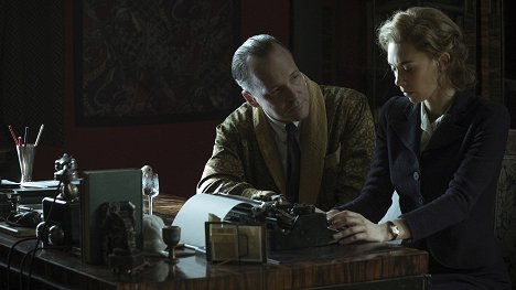 Peter Sarsgaard, Vanessa Kirby - Mr. Jones - A Verdade da Mentira - Do filme