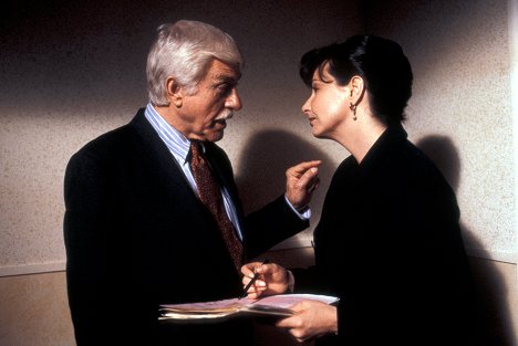 Dick Van Dyke, Leila Kenzle - Diagnosis Murder - The Murder Trade - Do filme