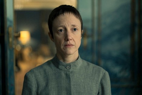 Andrea Riseborough - Reżim - Bankiet bohaterów - Z filmu