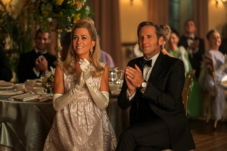 Kristen Wiig, Josh Lucas - Palm Royale - Bevezető epizód - Filmfotók