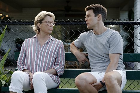 Annette Bening, Jake Lacy - Apples Never Fall - The Delaneys - Photos