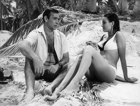 Sean Connery, Claudine Auger - James Bond - Feuerball - Filmfotos