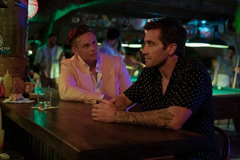 Billy Magnussen, Jake Gyllenhaal - Road House - Z filmu