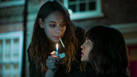 Marlo Kelly, Eiza González - Le Problème à 3 corps - Compte à rebours - Film