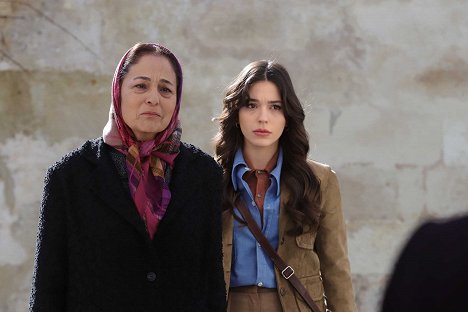 Gülçin Hatıhan, Meltem Akçöl - Kara Ağaç Destanı - Analar ve Kurbanlar - De la película