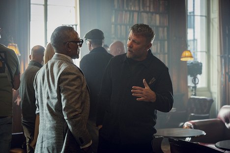 Giancarlo Esposito, Guy Ritchie - The Gentlemen - Refined Aggression - Van de set